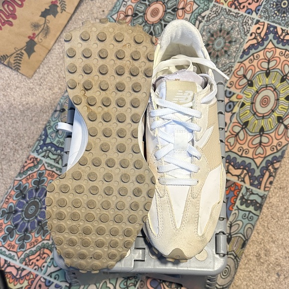 New Balance Women's White and Tan Sneakers - Picture 3 of 6